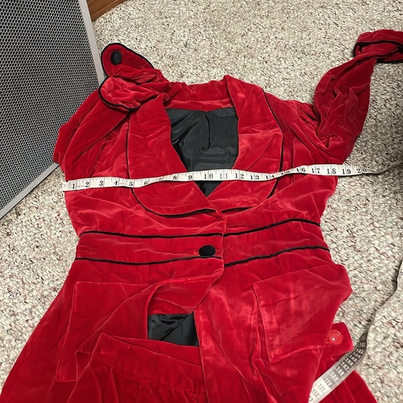 Vintage 70s velvet blazer and bell bottom high waisted pant suit - Picture 2 of 12